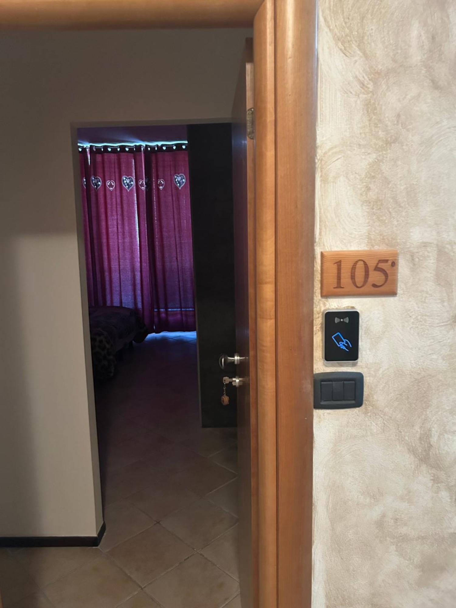 Albergo La Grolla Antey-Saint-André Extérieur photo